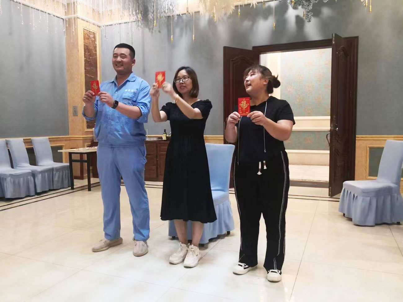 中秋佳节喜相逢  小家大家齐欢庆(图4) 中秋佳节喜相逢  小家大家齐欢庆(图4)